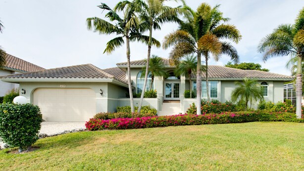 House, 3 Bedrooms | Front of property - 1238 Parview (Sanibel)
