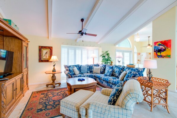 独立别墅, 3 间卧室 | 起居区 | 平板电视