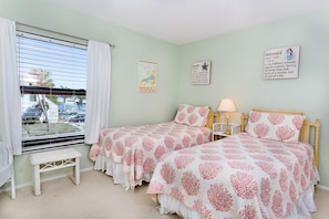 Condo, 2 Bedrooms