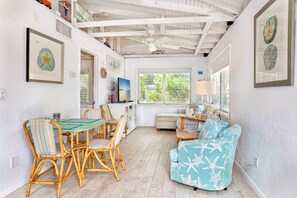 Condo, 1 Bedroom