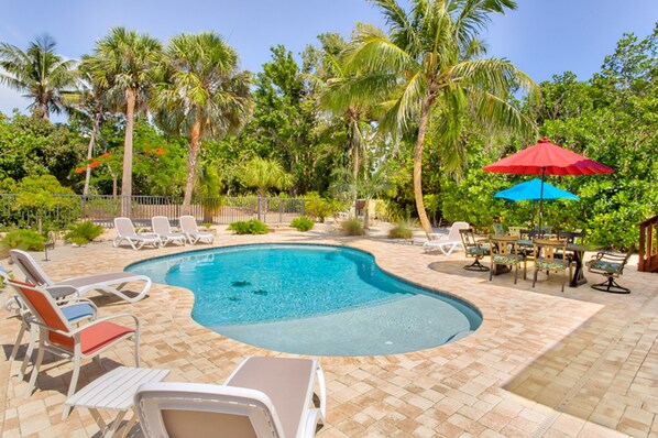 House, 4 Bedrooms | Outdoor pool