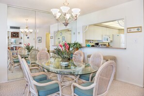 公寓式客房, 多张床 | 客房内用餐