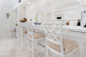 Condo, 3 Bedrooms | Private kitchen