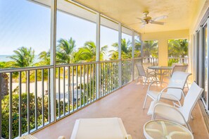 Condo, 3 chambres | Terrasse/patio