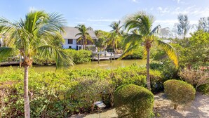 Unclassified image, 5 of 29, button - 2464 Blind Pass Court (Sanibel)