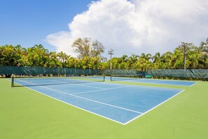 Tennis court - Loggerhead 443 (Sanibel)