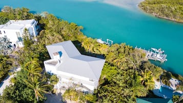 House, 5 Bedrooms | Aerial view