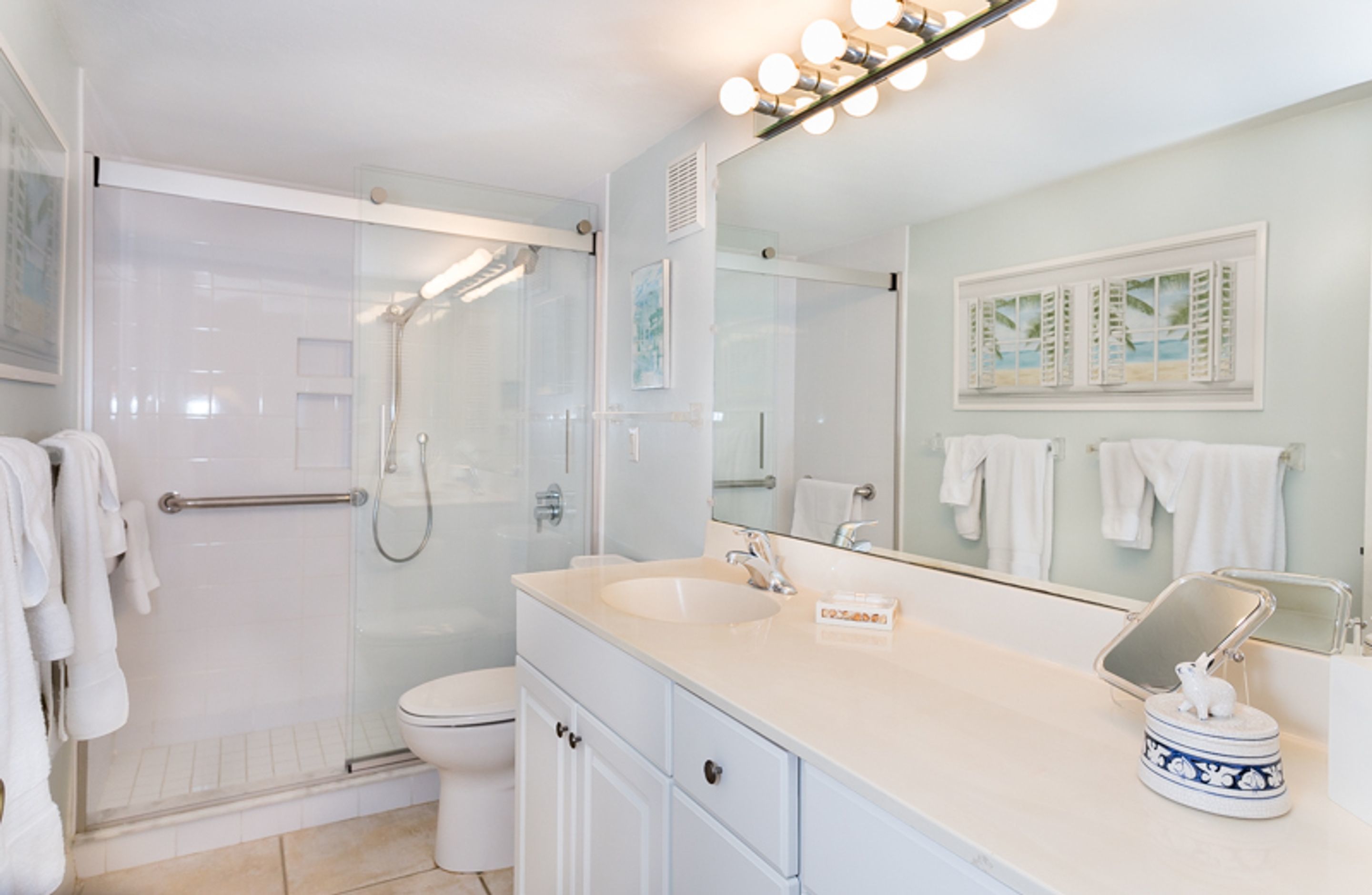 Condo, 2 Bedrooms | Bathroom | Hair dryer, towels