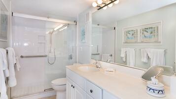 Condo, 2 Bedrooms | Bathroom | Hair dryer, towels