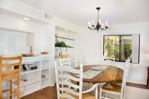 Condo, 3 Bedrooms | In-room dining