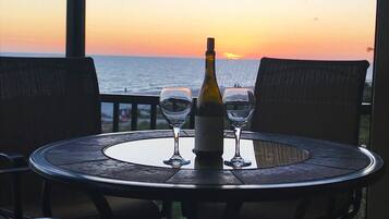 Condo, 2 Bedrooms | Outdoor dining