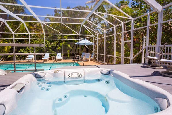 Casa, 4 habitaciones | Tina de hidromasaje al aire libre