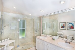 Ferienhaus, 4 Schlafzimmer | Badezimmer | Haartrockner, Handtücher