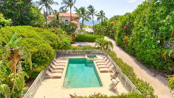 Casa, diversos llits | Piscina a l'aire lliure | Piscina a l'aire lliure