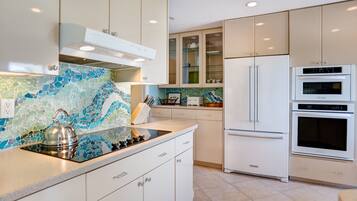 Condo, 3 Bedrooms | Private kitchen