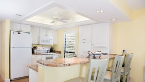 Appart'hôtel, 3 chambres | Cuisine privée