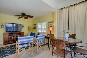 Apartment, 1 Schlafzimmer | Essbereich im Zimmer