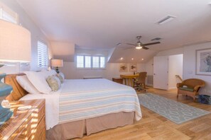 House, 3 Bedrooms | 3 bedrooms, bed sheets - Captiva Shores 1B (Captiva)