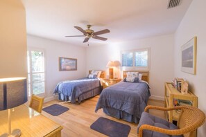 House, 3 Bedrooms | 3 bedrooms, bed sheets - Captiva Shores 1B (Captiva)