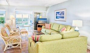 Condo, 2 habitaciones | Área de sala de estar | Televisión de pantalla plana 