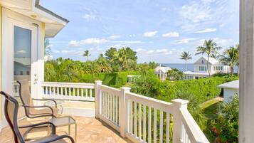 House, 5 Bedrooms | Terrace/patio