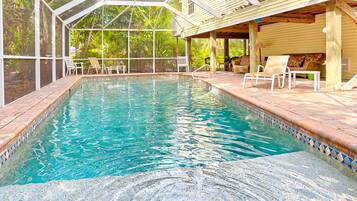House, 4 Bedrooms | Kolam renang | Kolam renang terbuka