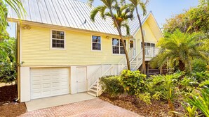 Front of property - Bird of Paradise (Captiva)
