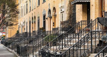 Hermosa unidad dúplex recientemente renovada en una casa histórica, Manhattan NYC.