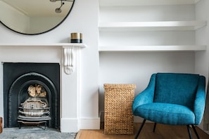 Interior - NEW Bohemian 2 Bedroom Victorian Flat in Dalston (London)