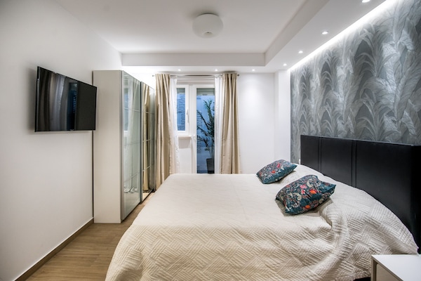 Caja de seguridad en la habitación, cortinas blackout y insonorización