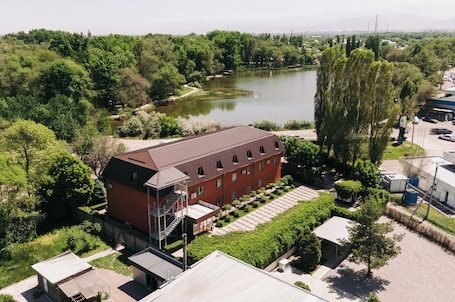 Fachada de la propiedad