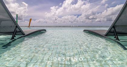 Cobertura com Piscina Privativa | Pé na Areia | Vista Mar | Barra Bali | Destino BSM 417