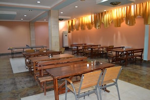 Café da manhã continental todos os dias (KGS 500 por pessoa)