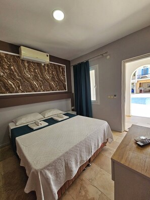 Standard-Doppelzimmer | 1 Schlafzimmer, Minibar, Schreibtisch, kostenloses WLAN