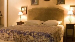 Room - Hostal Casa del Buen Viaje (Seville)
