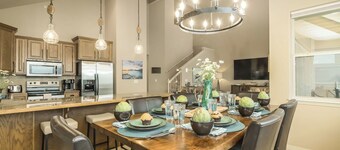 Branson Lakefront Penthouse at The View- Emerald Pointe!