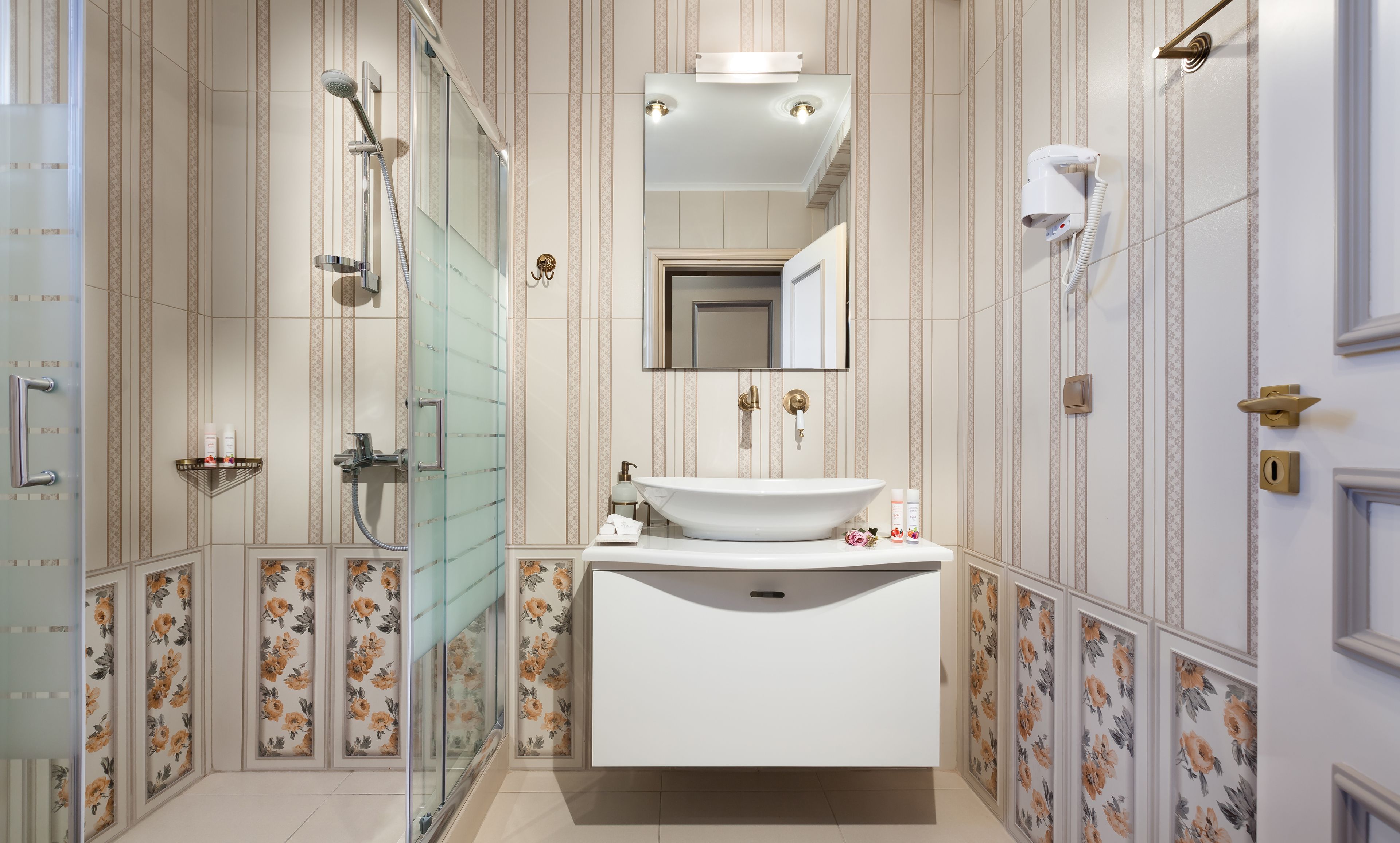 shower, free toiletries, hair dryer, bathrobes