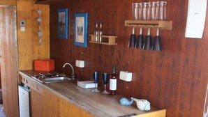 Dobbeltrom (incl. service/ cleaning fee) | Eget kjøkken | Espressomaskin, kjøleskap, kokeplater og kjøkkenutstyr