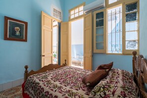 Individually furnished, blackout drapes, WiFi, bed sheets - La Siboneya (Havana)