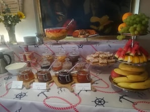 뷔페 아침 식사
