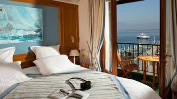 Minibar, in-room safe, individually decorated, individually furnished