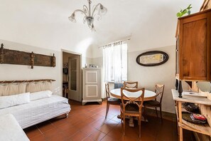 Superior Apartment, 1 Bedroom, Terrace (Incanto) | Desk, blackout drapes, soundproofing, cribs/infant beds - Palazzu Stidda (Catania)