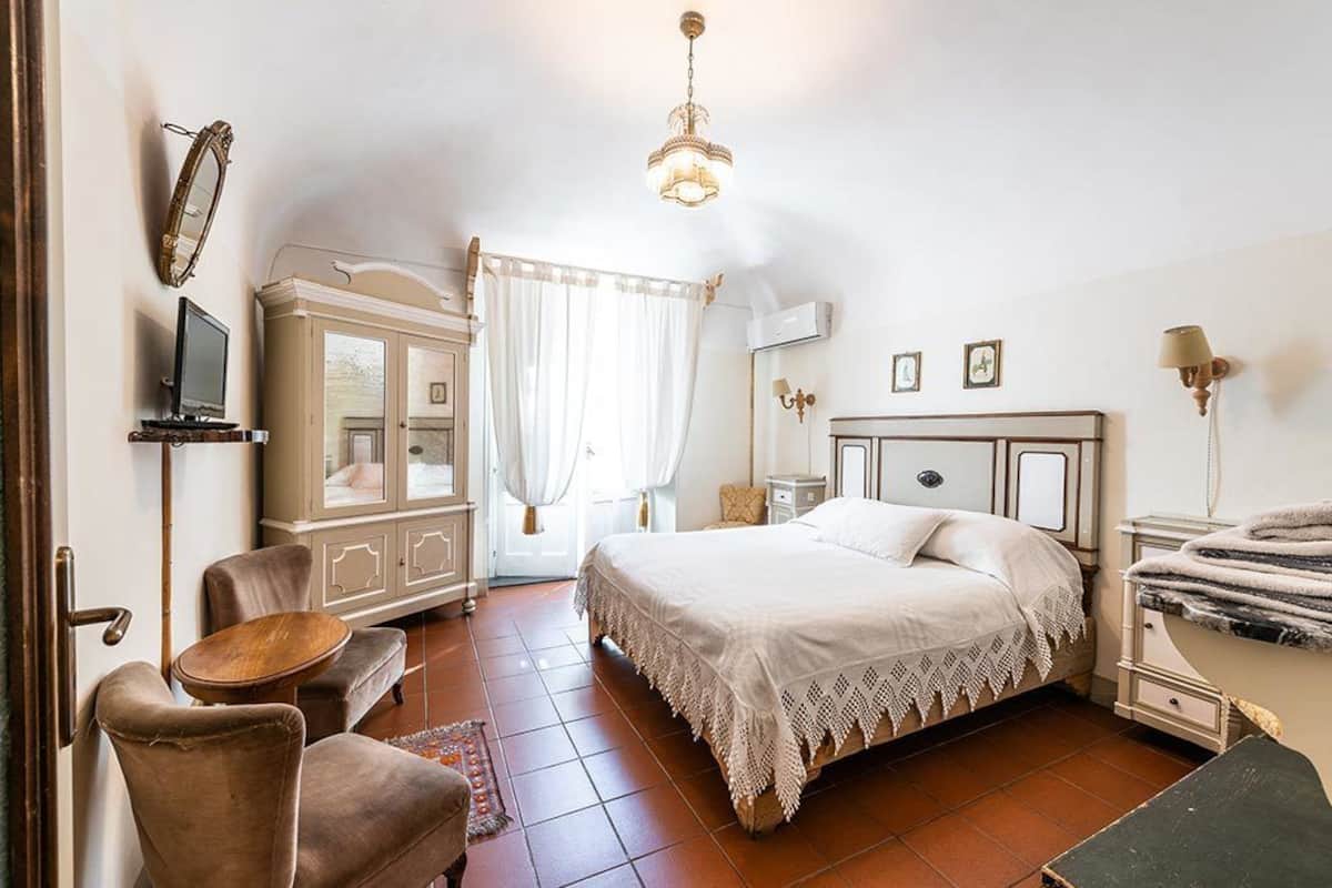Apartment, 1 Bedroom, Terrace (Amuri) | Desk, blackout drapes, soundproofing, cribs/infant beds