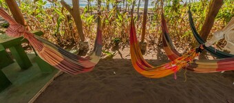 Cabinas Balcon de Mar Tortuguero