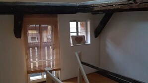 Staircase - Wohnen im kleinen Fachwerk (Quedlinburg)