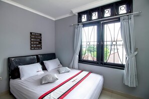 Schreibtisch, kostenloses WLAN, Bettwäsche