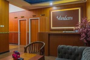 Interior - RedDoorz Plus near IPDN (Cileunyi)