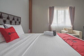 Kamar Double | Meja kerja, Wi-Fi gratis, dan seprai linen