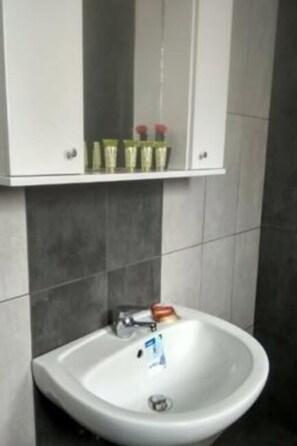 Free toiletries, towels, soap, toilet paper