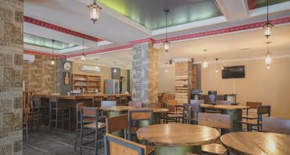 RedDoorz Plus near Soekarno Hatta Airport 2